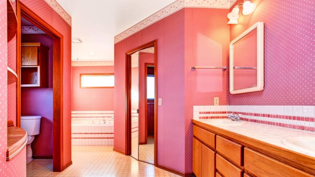 HOW TO DECORATE A PINK BATHROOM ON A BUDGET.
